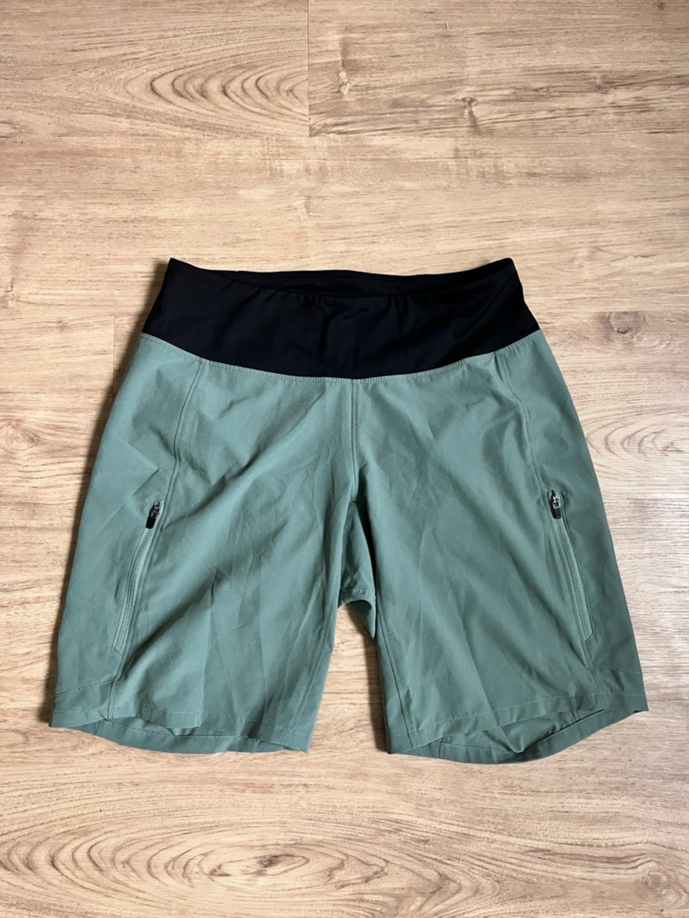 Patagonia Women’s Tyrolean Bike Shorts 9.5” Inseam | Sage Green - Small NWOT